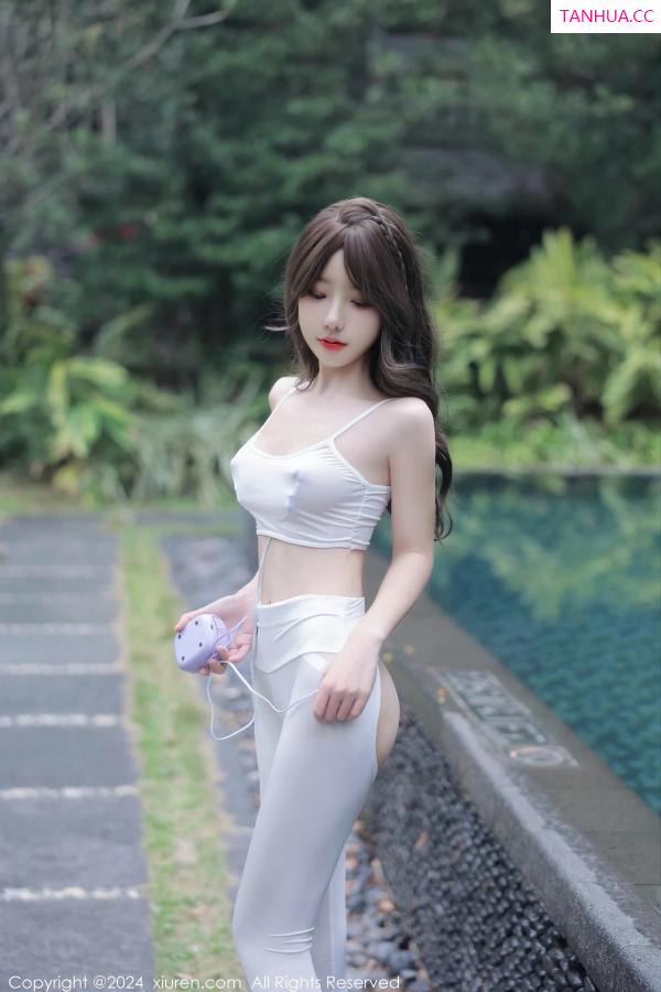   [XiuRen]高清写真图 2024.02.23 No.8132 桃妖夭 新人美腿第40张图片